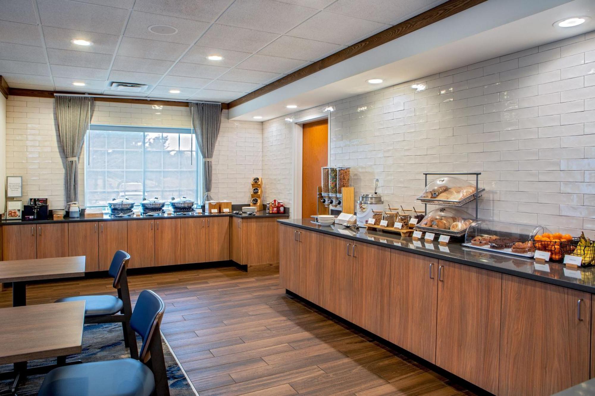 Fairfield Inn & Suites By Marriott Saratoga Malta Buitenkant foto